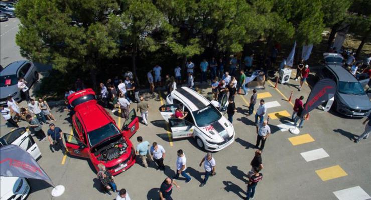 Tofa, Egea Club yelerini arlad