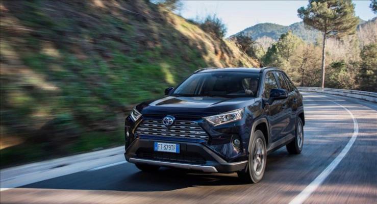 Toyota RAV4'n global satlar 10 milyon adedi at