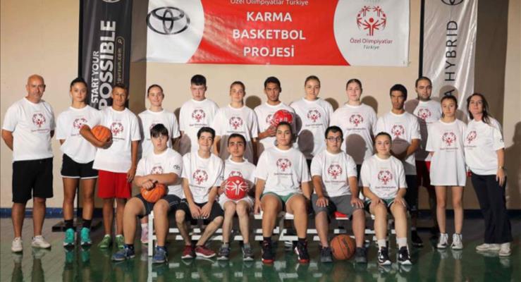 Toyota sponsorluundaki zel Olimpiyatlar Trkiye Karma Basketbol Takmlar finale hazrland