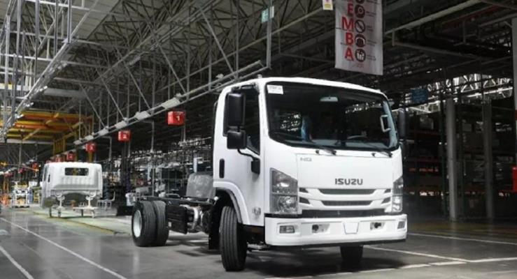 Trkiyede 14 otomotiv fabrikasndan 12si retim aralarn uzatyor