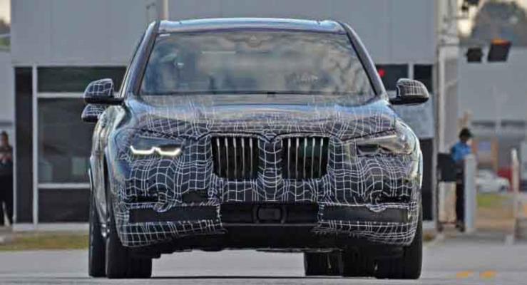 Yeni 2019 BMW X5 bu kez daha az kamuflajla grntlendi