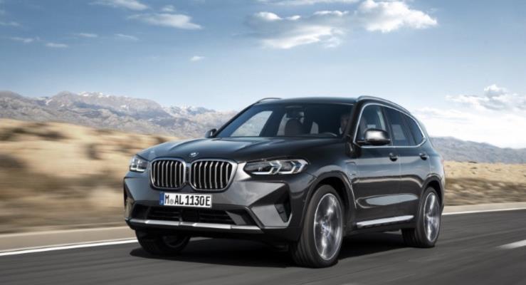 Yeni 2022 BMW X3 ve X4 Byk Izgaraya Devam Diyor