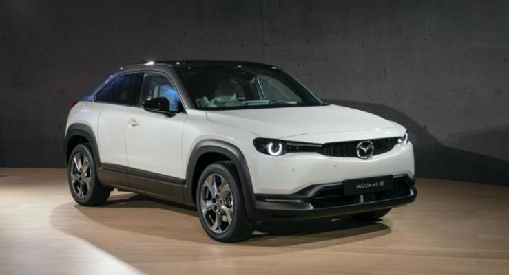 Yeni Fotoraflarla Mazda 2020 MX-30 Elektrikli Crossover 