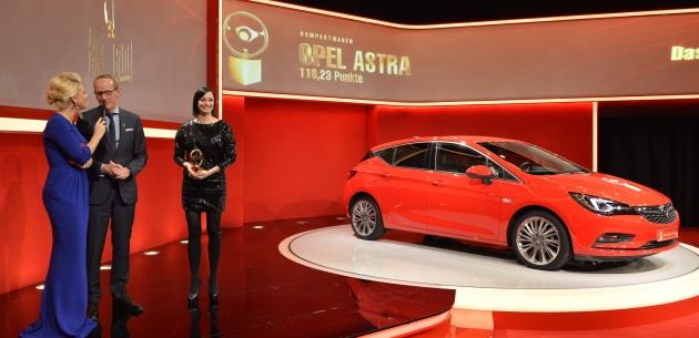 Yeni Opel Astra'ya Altn Direksiyon