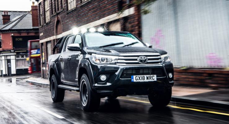 Yeni Toyota HiLux Invincible 50 Gelecee Dn hatrlatyor