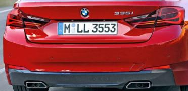 Yenİ Mercedes C Serİsİ Ve Bmw 3 Serİsİnİn KarŞilaŞtirmasi