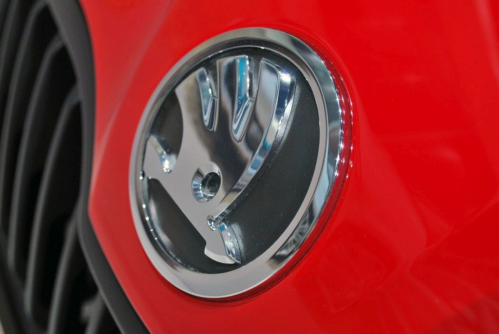 YEN RAPD SPACEBACK FRANKFURT LANSMAN RESM GALERS