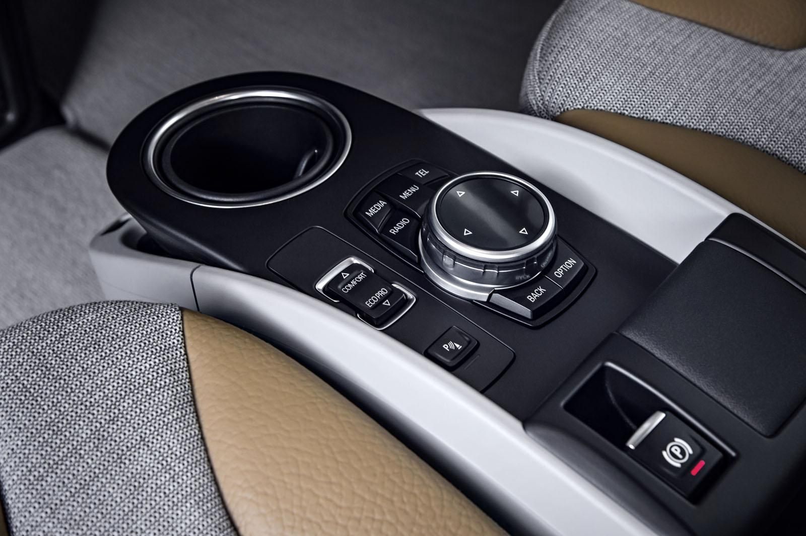YEN BMW 3 DETAYLARI RESM GALERS