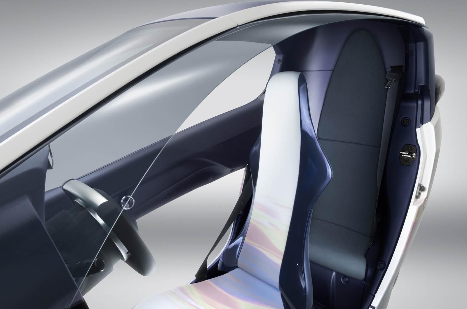 TOYOTA i-Road GALER