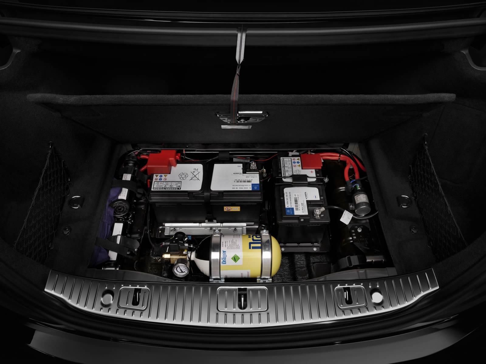 MERCEDES S 600 GUARD RESM GALERS
