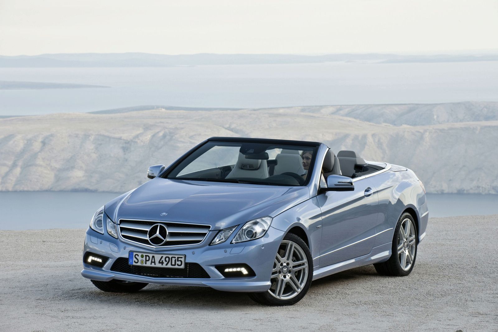 MERCEDES E CONVERTIBLE (2010) GALER