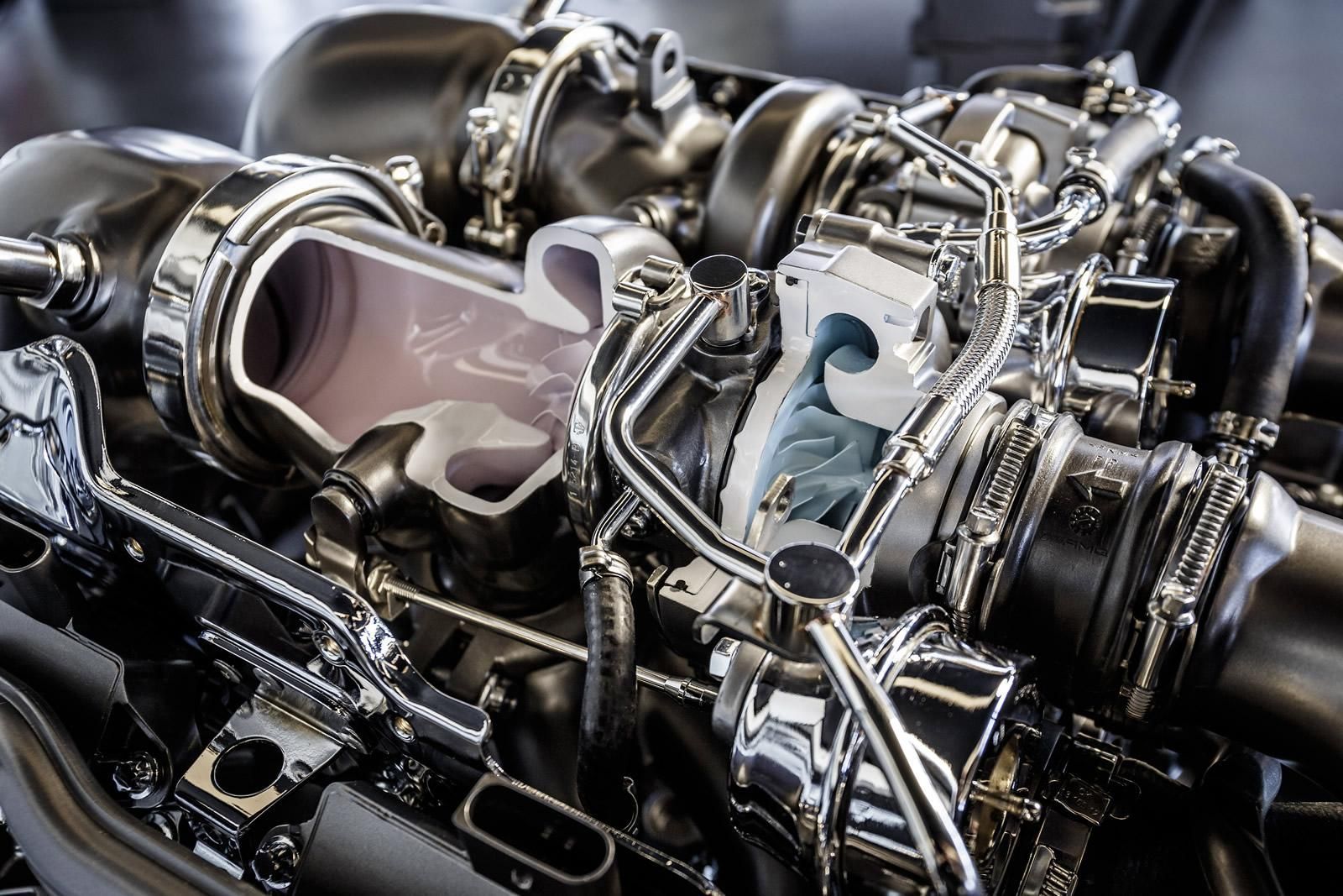 MERCEDES AMG GT 4.0 V8 MOTOR RESM GALERS