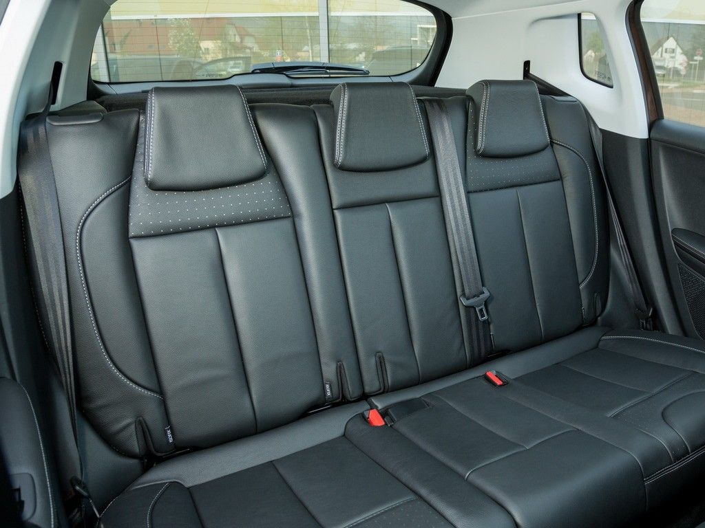 PEUGEOT 2008 M RENAULT CAPTUR MU KARILATIRMA RESM GALERS