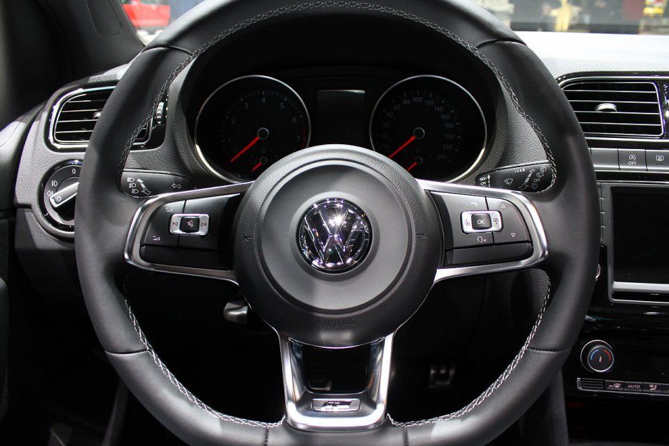 YEN MAKYAJLI VOLKSWAGEN POLO R-LNE CENEVRE RESM GALERS