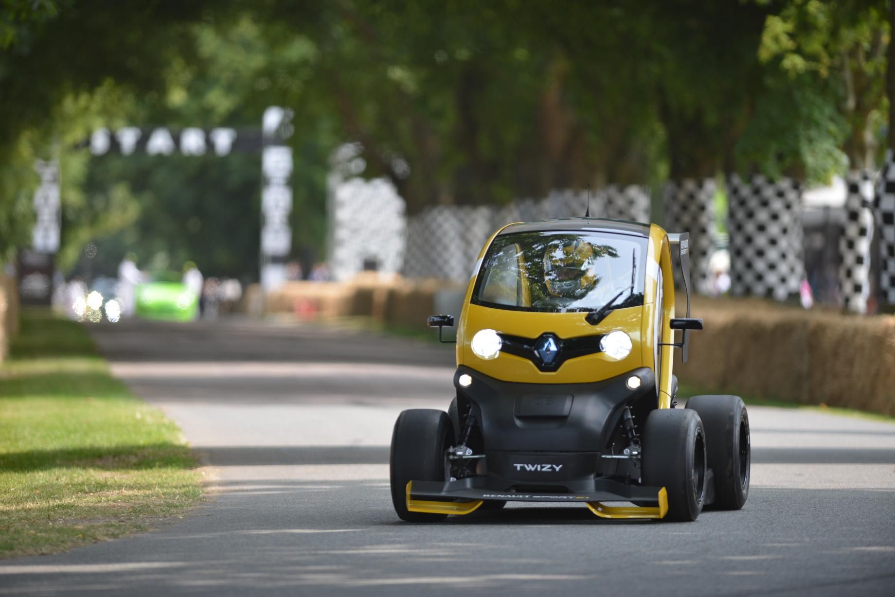 RENAULT SPORT MODELLER GOODWOOD GALER