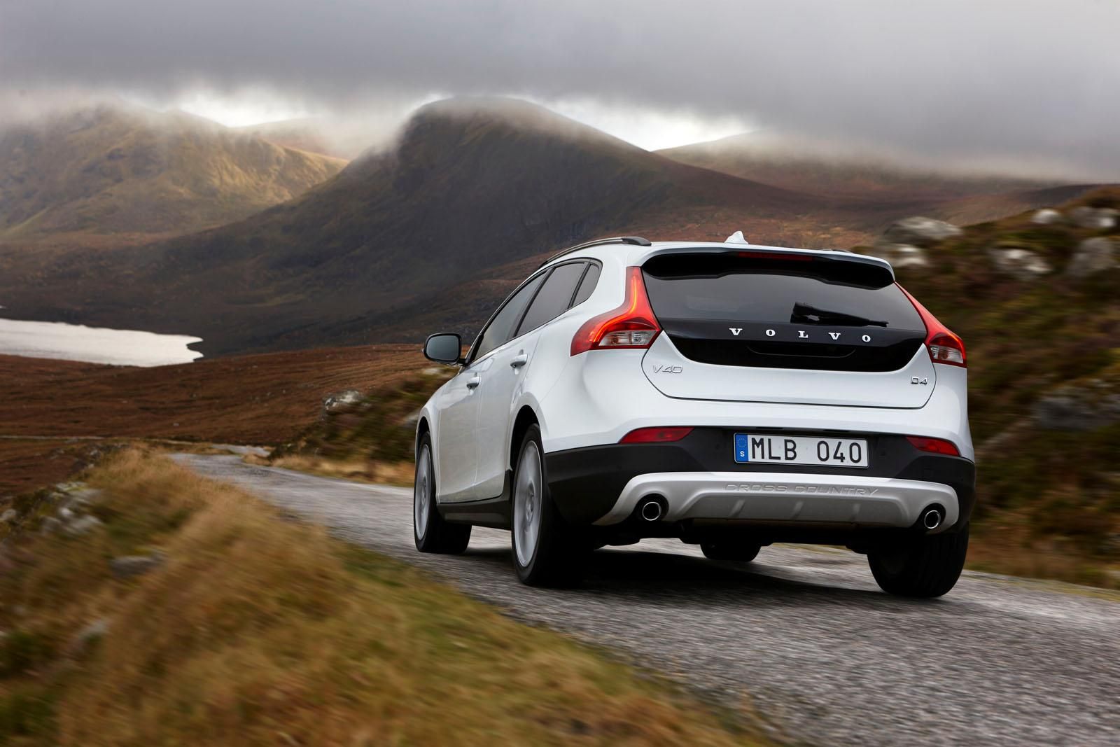 YEN DRVE-E MOTORLU VOLVO V40 CROSS COUNTRY RESM GALERS