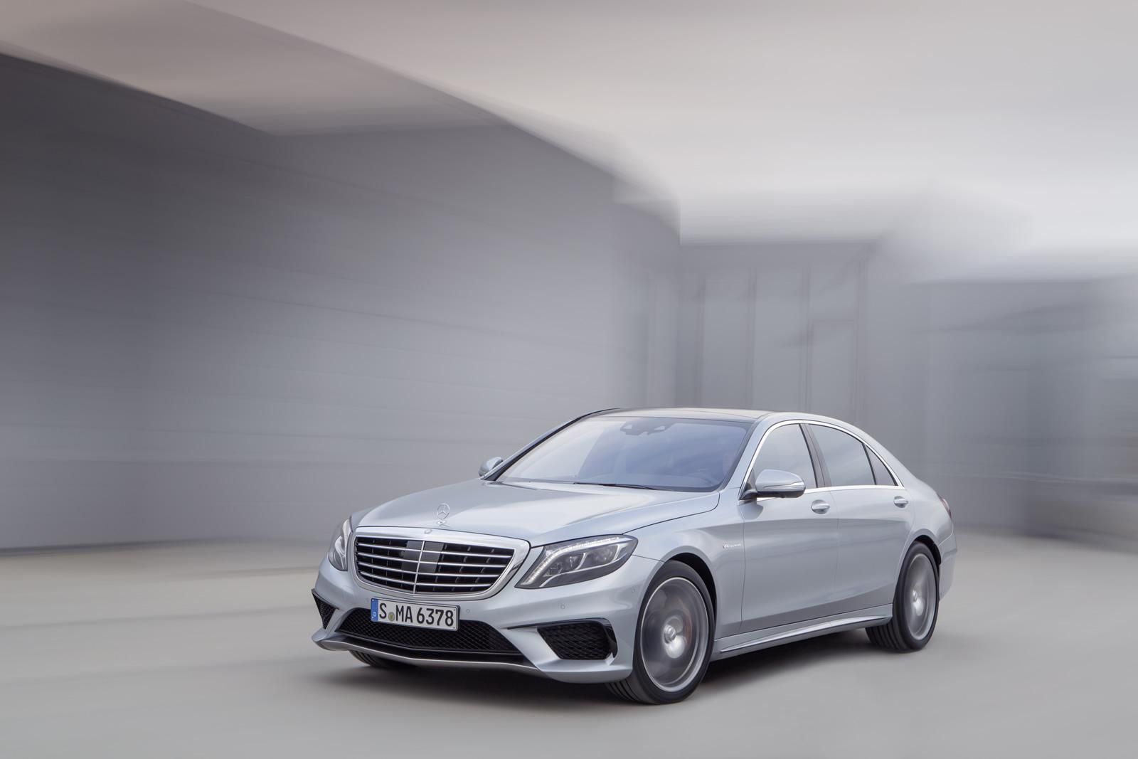 YEN MERCEDES S63 AMG RESM FOTORAF GALERS