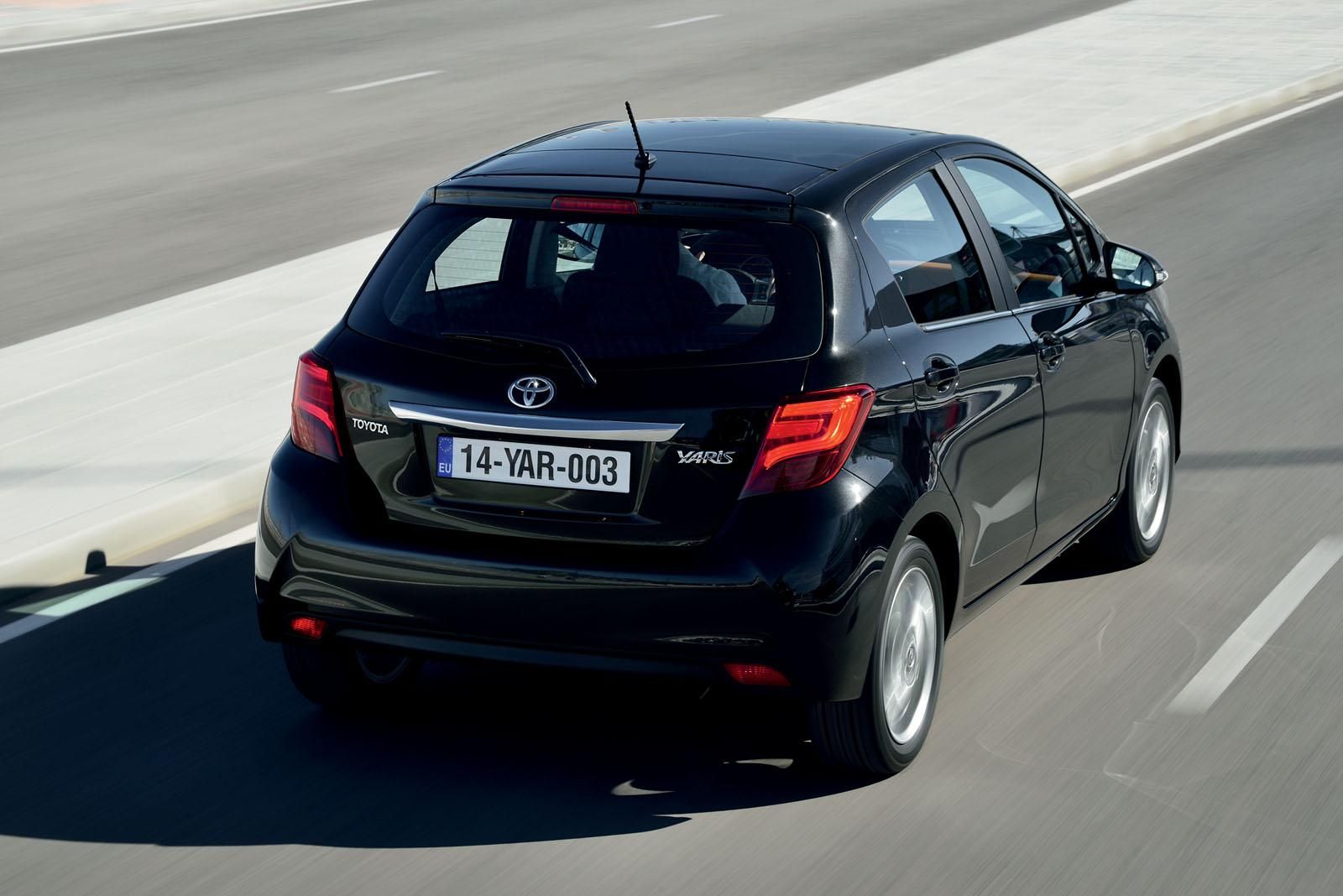 YEN 2015 MAKYAJLI TOYOTA YARS DETAYLI RESM GALERS