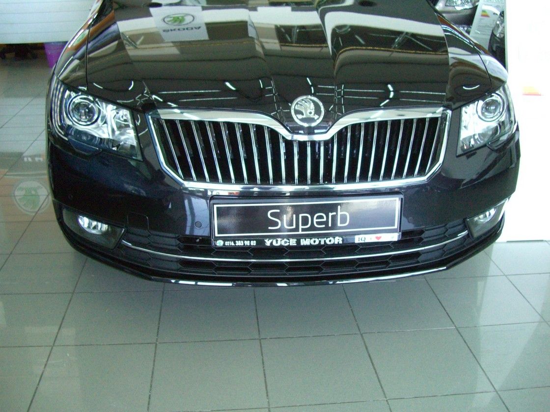 MAKYAJLI SKODA SUPERB SATITA RESM GALERS