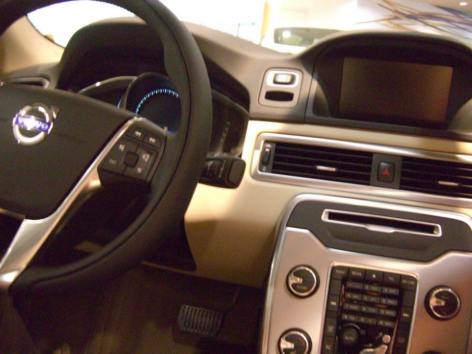 YEN MAKYAJLI 2014 VOLVO S80 SATITA RESM GALERS