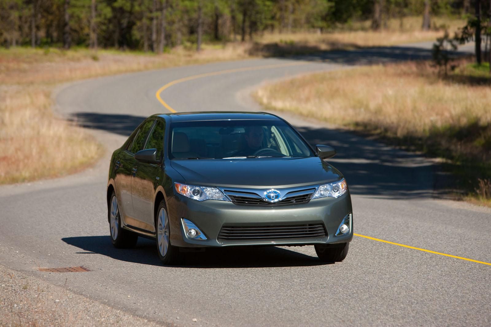 TOYOTA CAMRY (2012) GALER