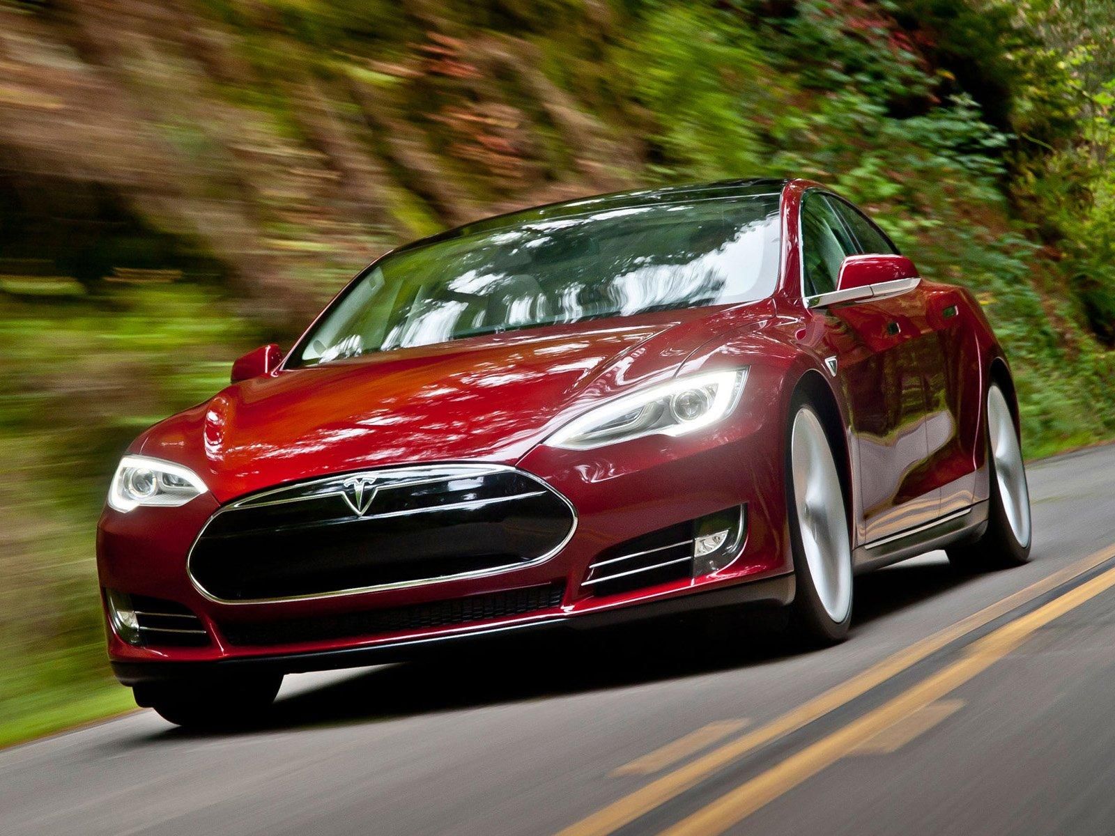 TESLA MODEL S RESM GALERS