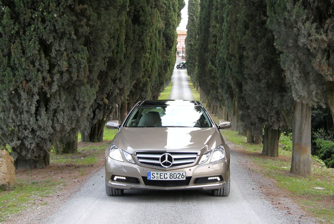 MERCEDES E COUPE (2010) GALER