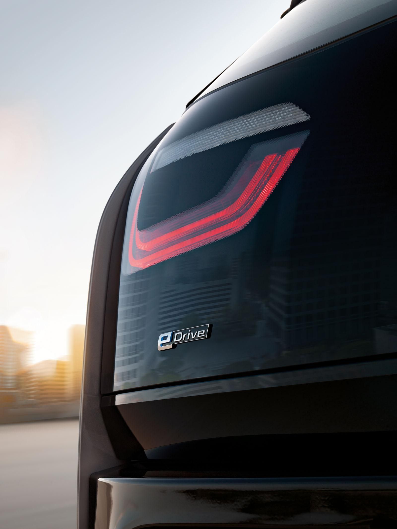 YEN BMW 3 DETAYLARI RESM GALERS