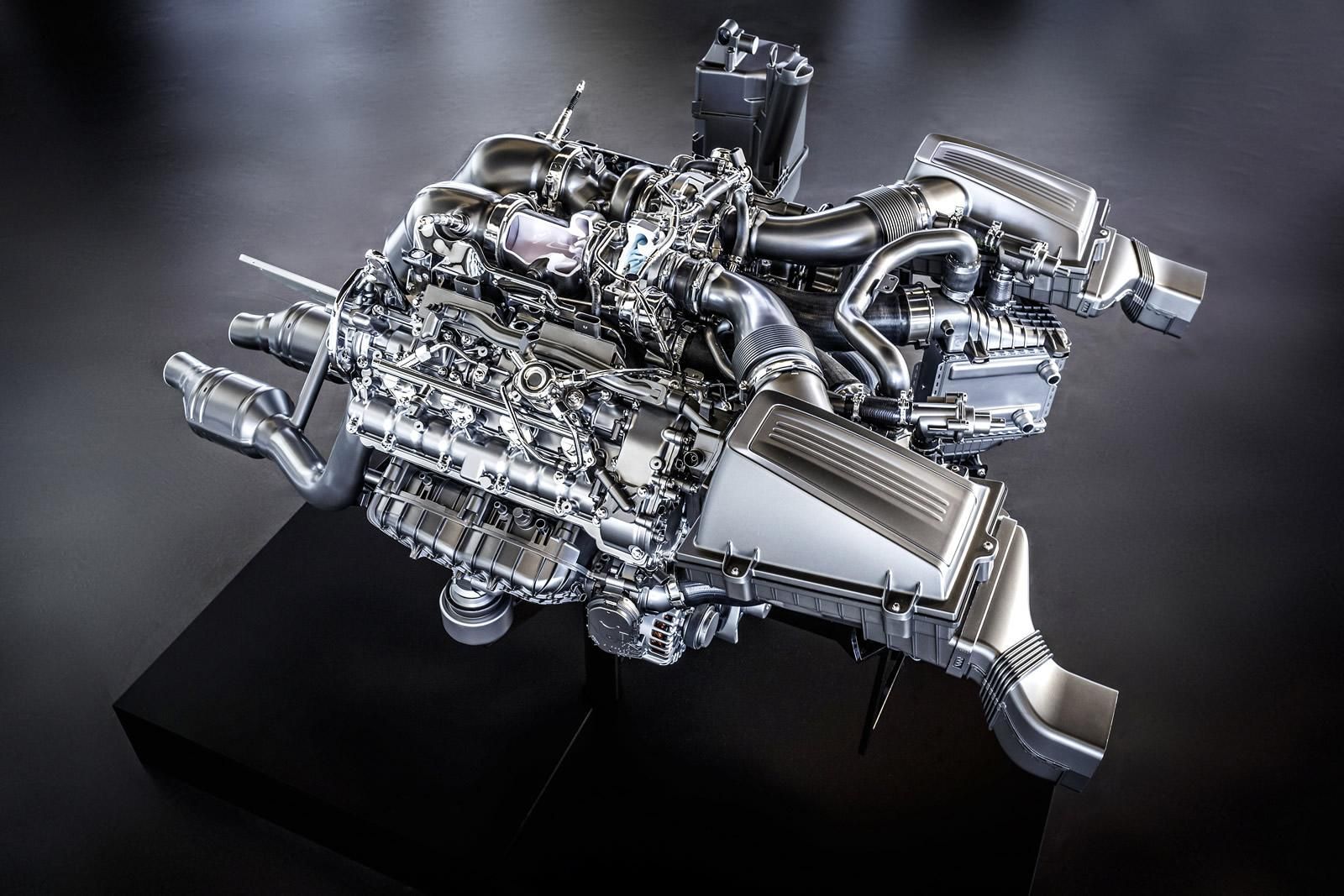 MERCEDES AMG GT 4.0 V8 MOTOR RESM GALERS