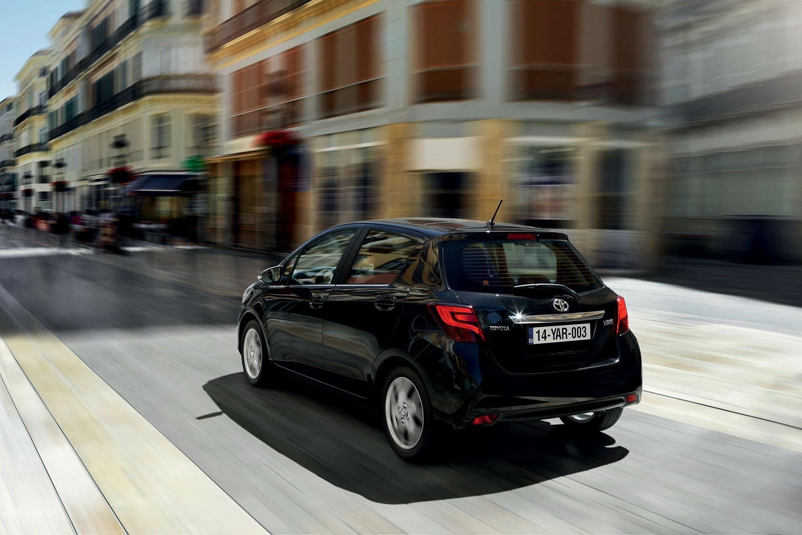 YEN 2015 MAKYAJLI TOYOTA YARS DETAYLI RESM GALERS