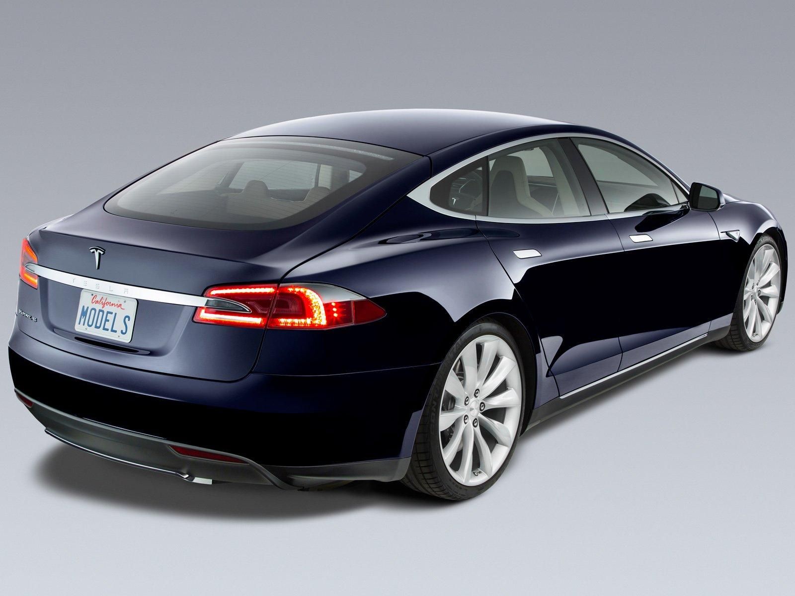TESLA MODEL S RESM GALERS