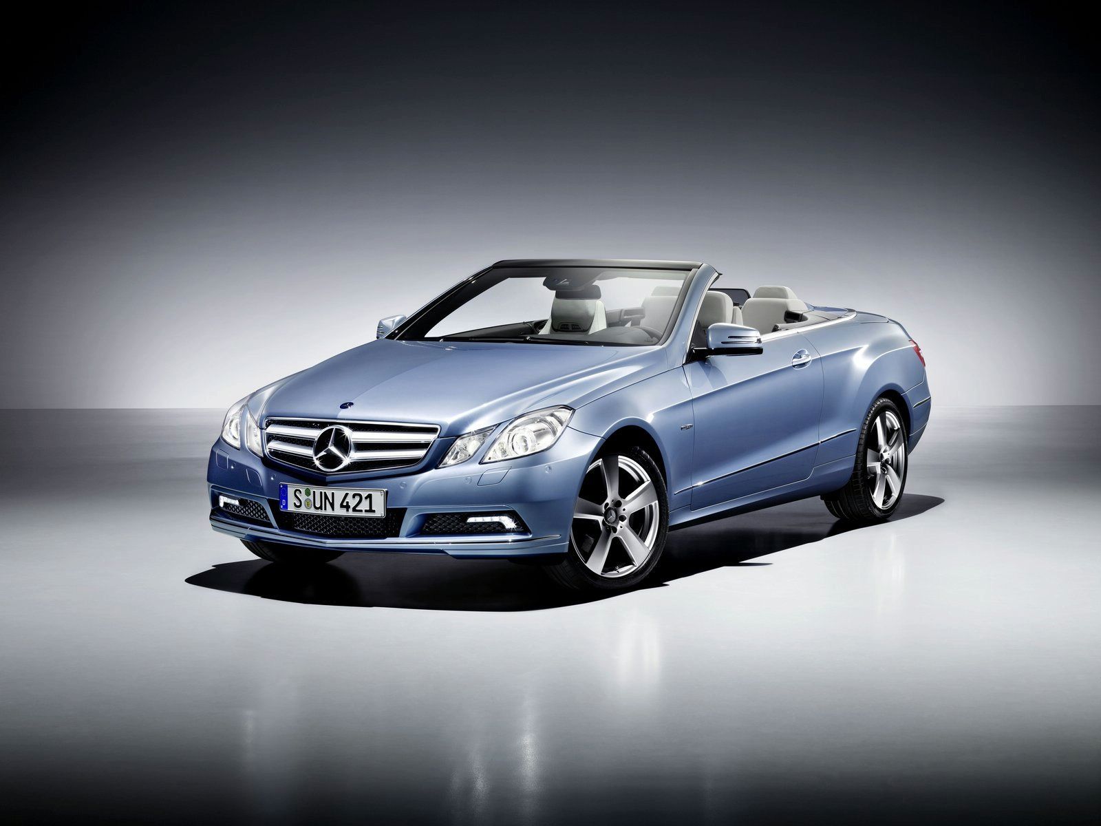 MERCEDES E CONVERTIBLE (2010) GALER