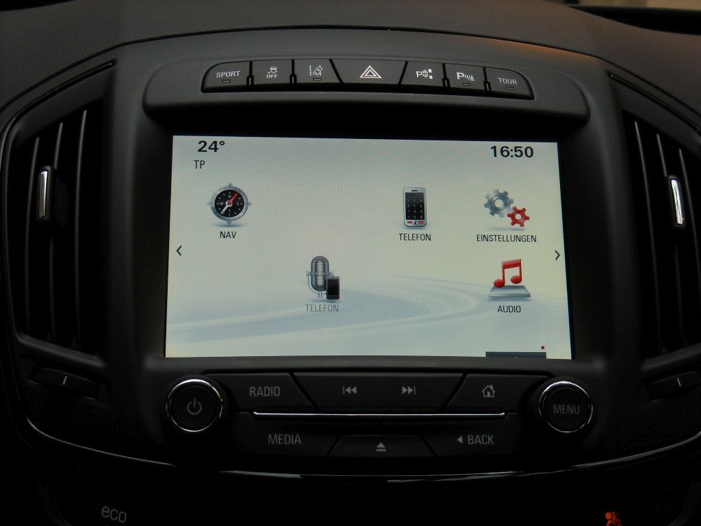 YEN MAKYAJLI OPEL NSGNA  MEKAN RESMLER