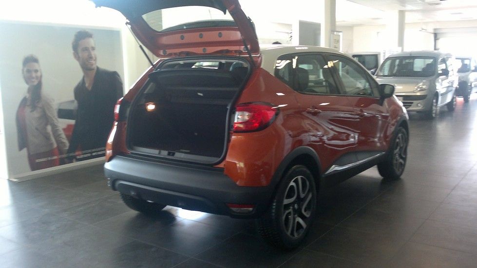 YEN RENAULT CAPTUR TRKYE'DE SATITA GALER