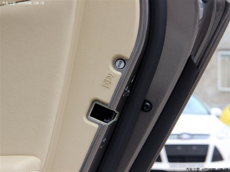 YEN (2014) FORD MONDEO N'DE SATITA RESM GALERS