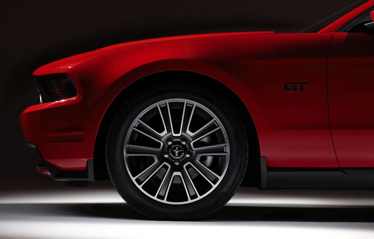 FORD MUSTANG (2010) GALER