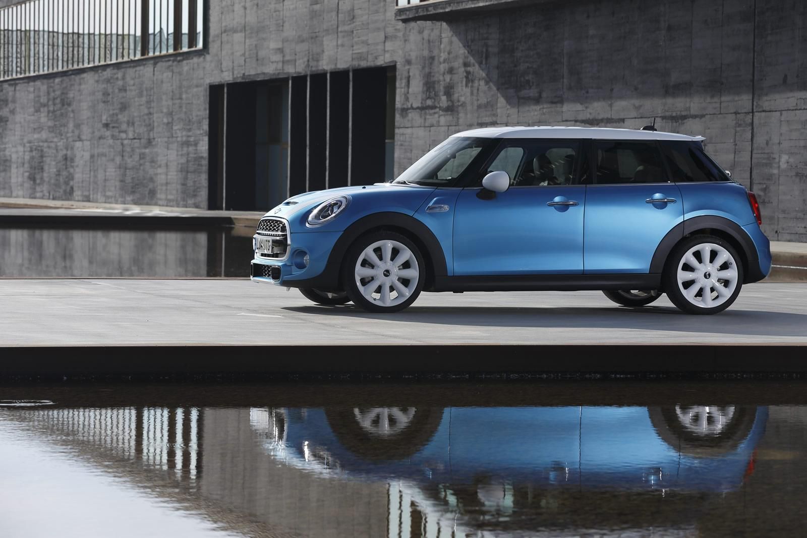 YEN BE KAPILI MN COOPER S DETAYLI RESM GALERS