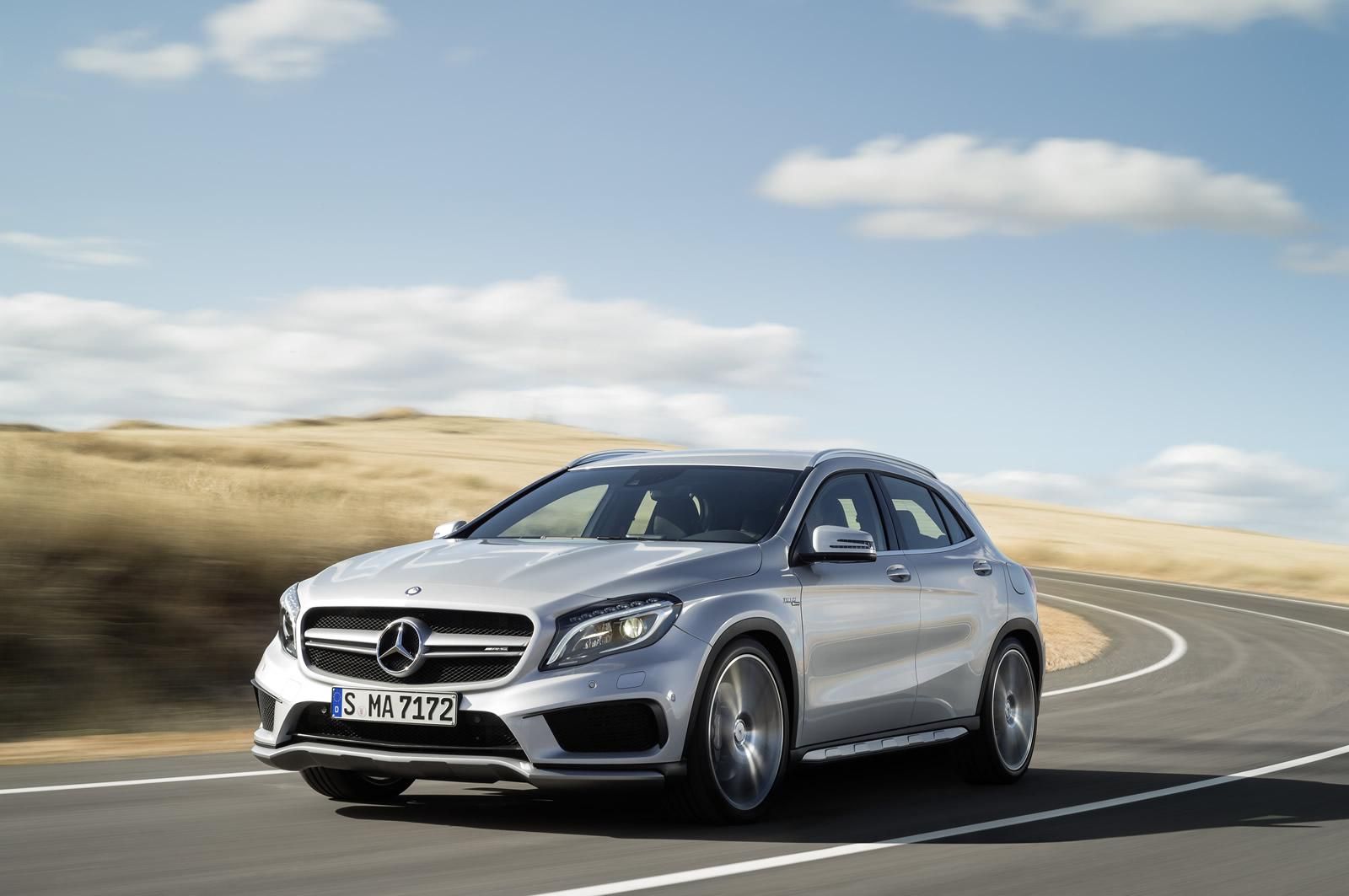 YEN MERCEDES GLA 45 AMG RESM FOTORAF GALERS