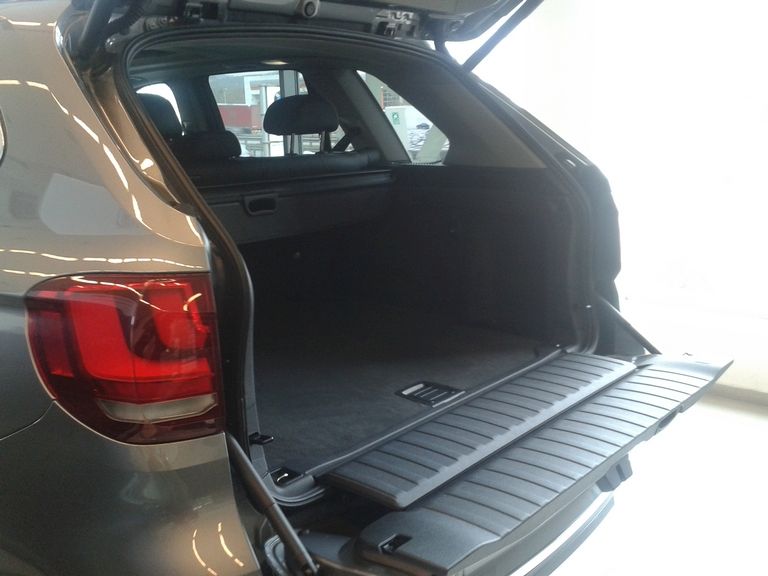 YEN BMW X5 TRKYE'DE SATITA RESM GALERS