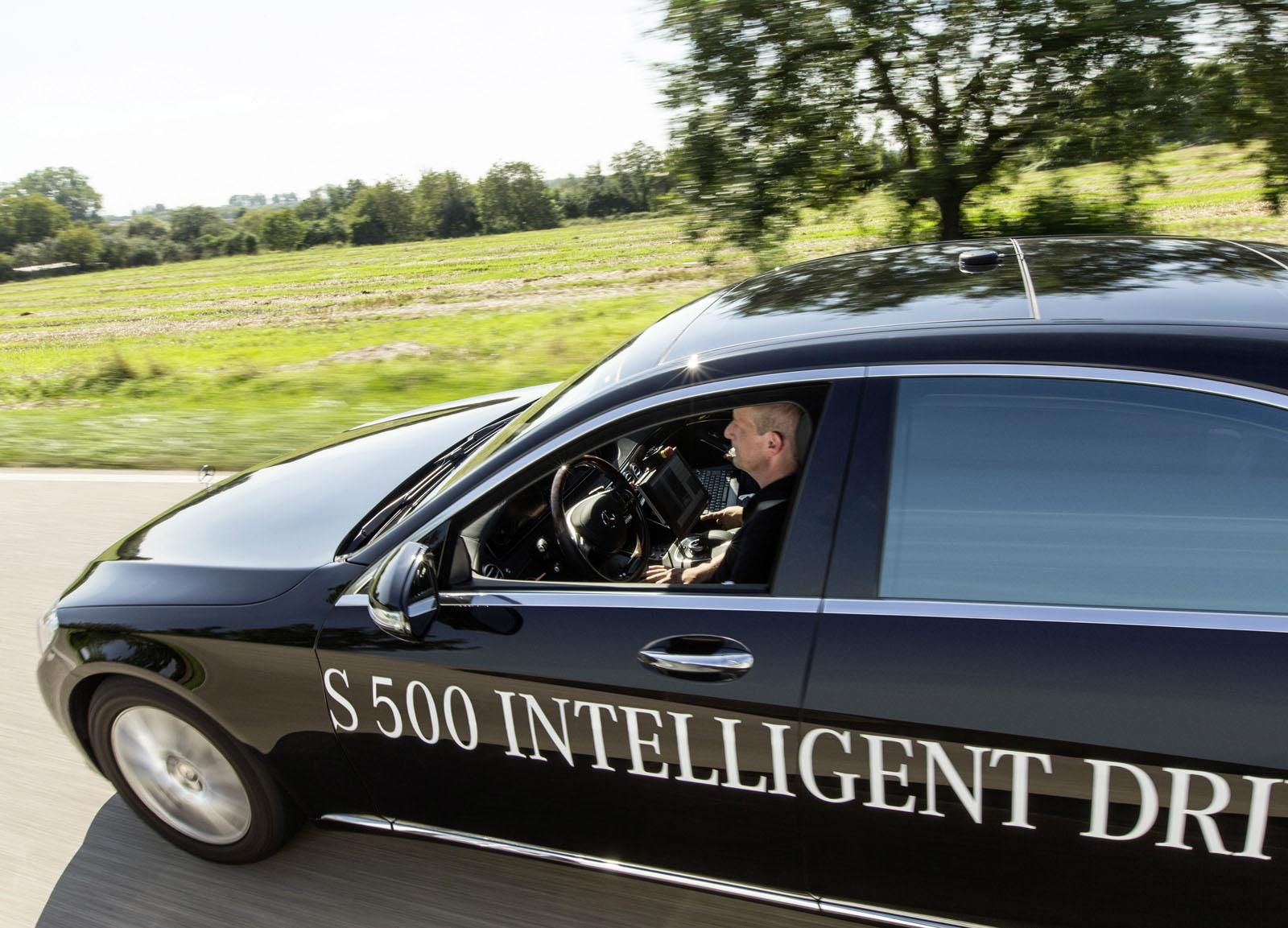 YEN MERCEDES S500 NTELLGENT DRVE OTONOM SR RESM GALERS