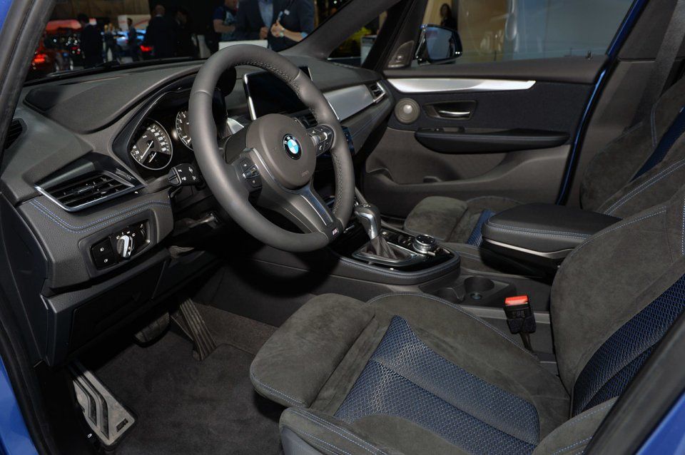 YEN BMW 2 SERS ACTVE TOURER CENEVRE RESM GALERS