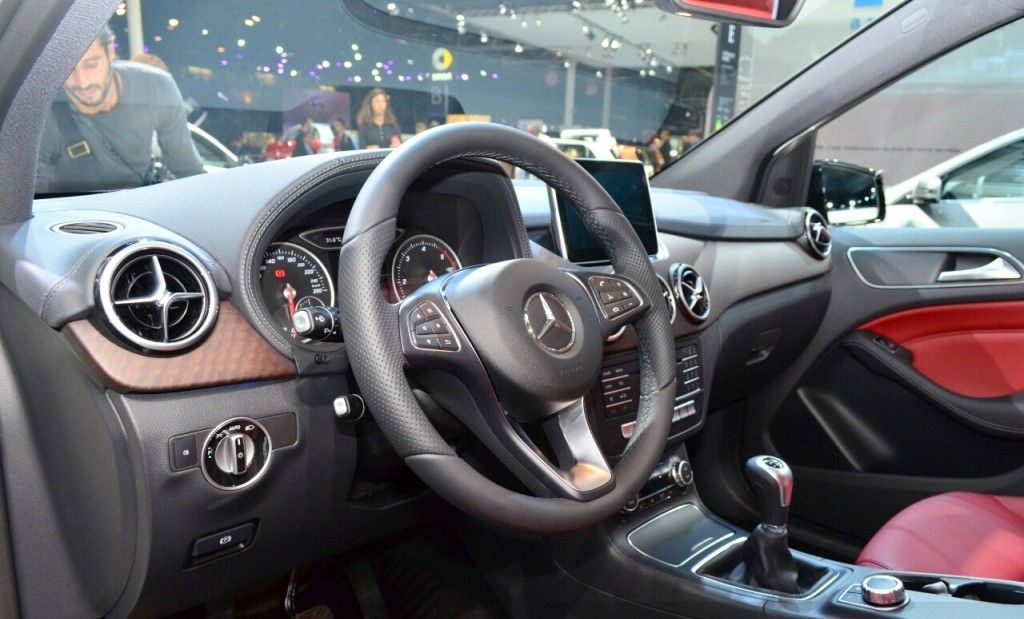 YEN� 2015 MERCEDES B SER�S� PAR�S FUARI RES�MLER�