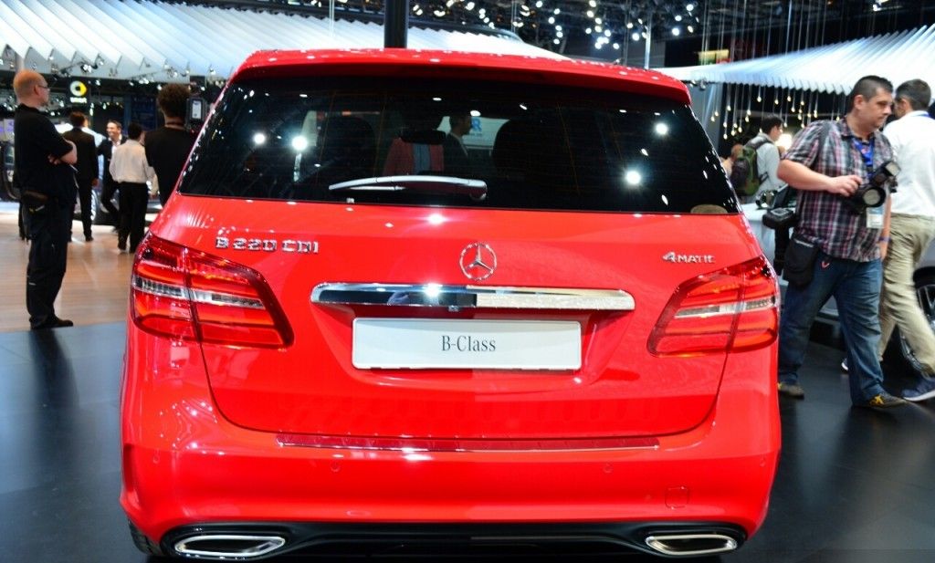 YEN� 2015 MERCEDES B SER�S� PAR�S FUARI RES�MLER�