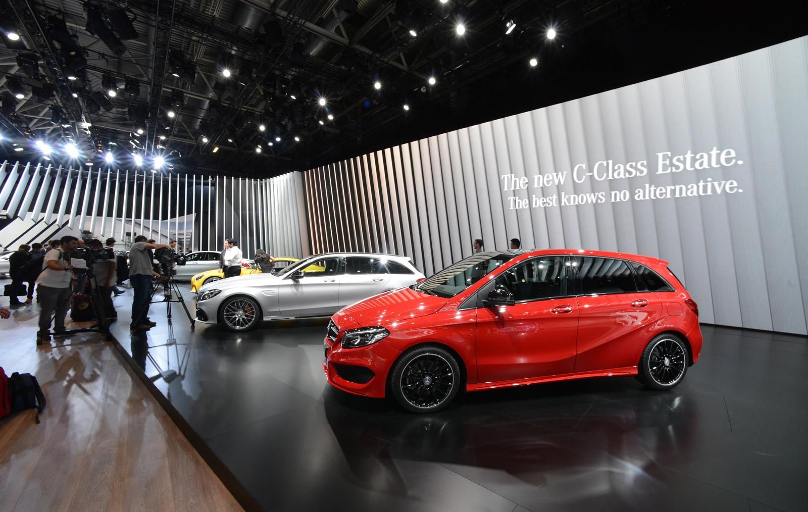 YEN� 2015 MERCEDES B SER�S� PAR�S FUARI RES�MLER�