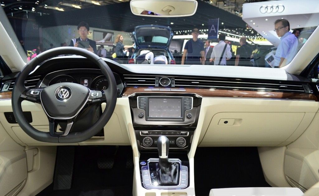 YEN� 2015 VW PASSAT PAR�S FUARI RES�MLER�