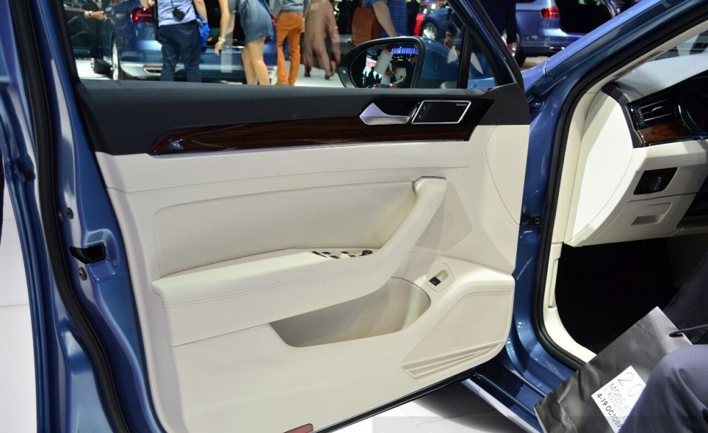 YEN� 2015 VW PASSAT PAR�S FUARI RES�MLER�