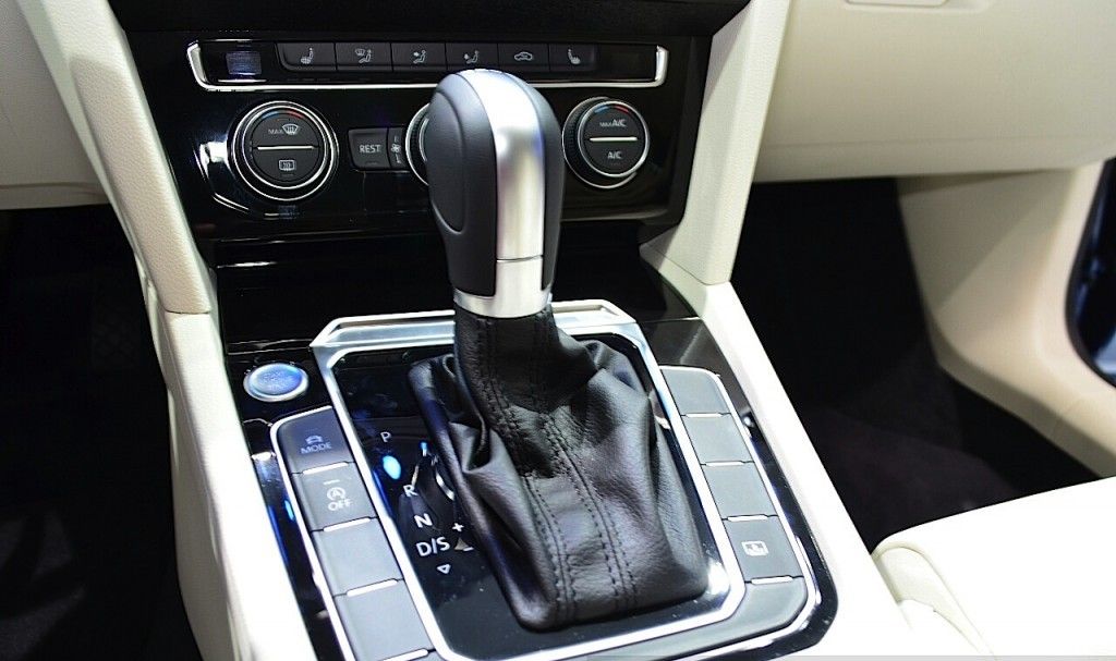 YEN� 2015 VW PASSAT PAR�S FUARI RES�MLER�