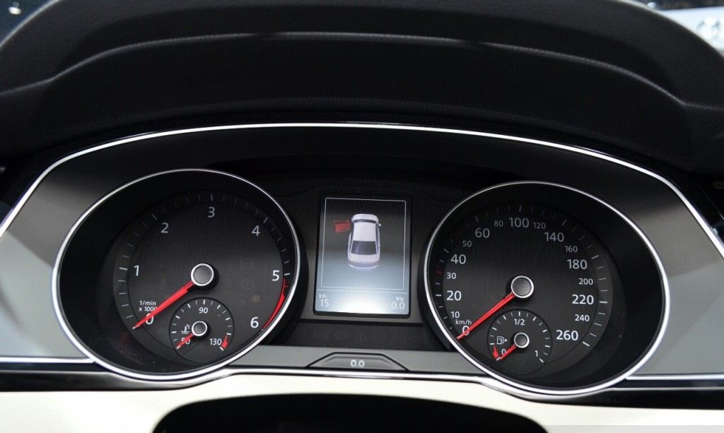 YEN� 2015 VW PASSAT PAR�S FUARI RES�MLER�