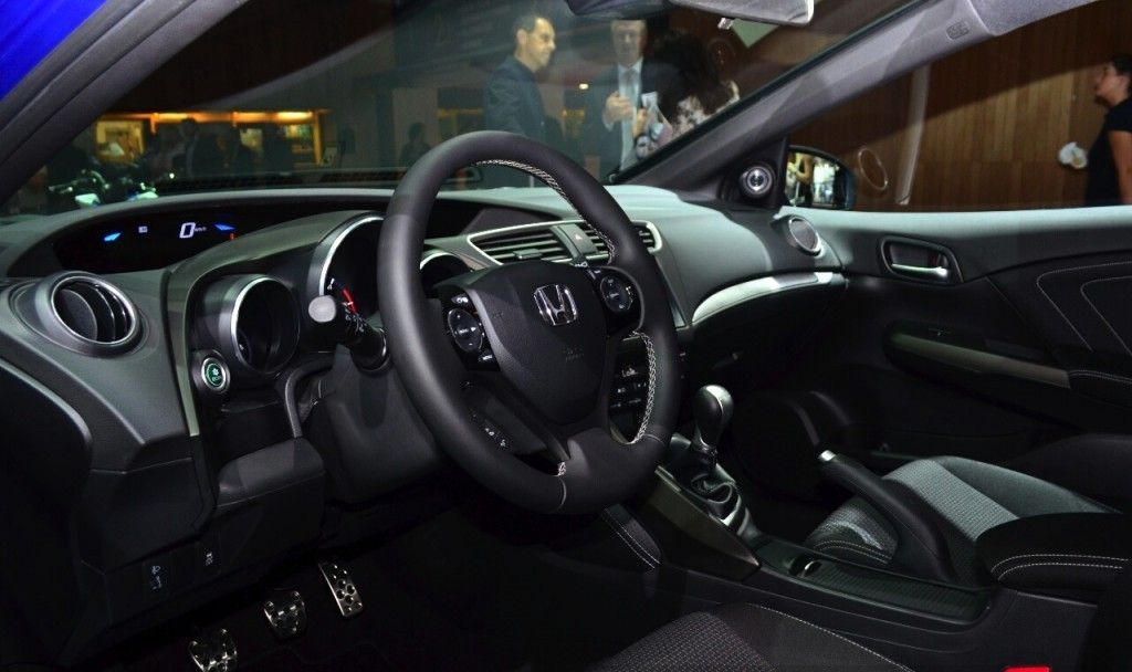 YEN� 2015 HONDA C�V�C HATCHBACK PAR�S RES�M GALER�S�