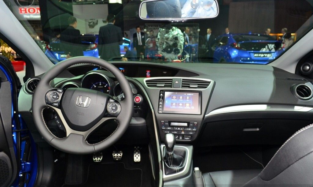 YEN� 2015 HONDA C�V�C HATCHBACK PAR�S RES�M GALER�S�